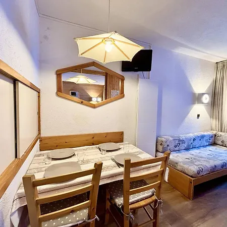 4 Pers. Avec Terrasse Sud Pres Des Pistes - Fr-1-353-25 La Plagne