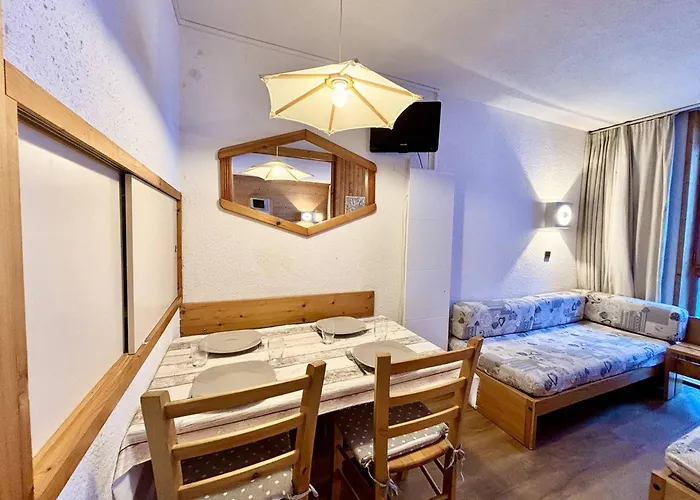 4 Pers. Avec Terrasse Sud Pres Des Pistes - Fr-1-353-25 La Plagne