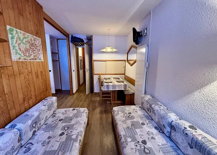 4 Pers. Avec Terrasse Sud Pres Des Pistes - Fr-1-353-25 Apartment *